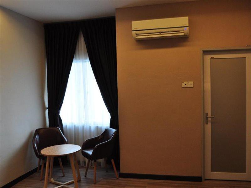 Frazel Inn Hotel Parit Buntar Kültér fotó