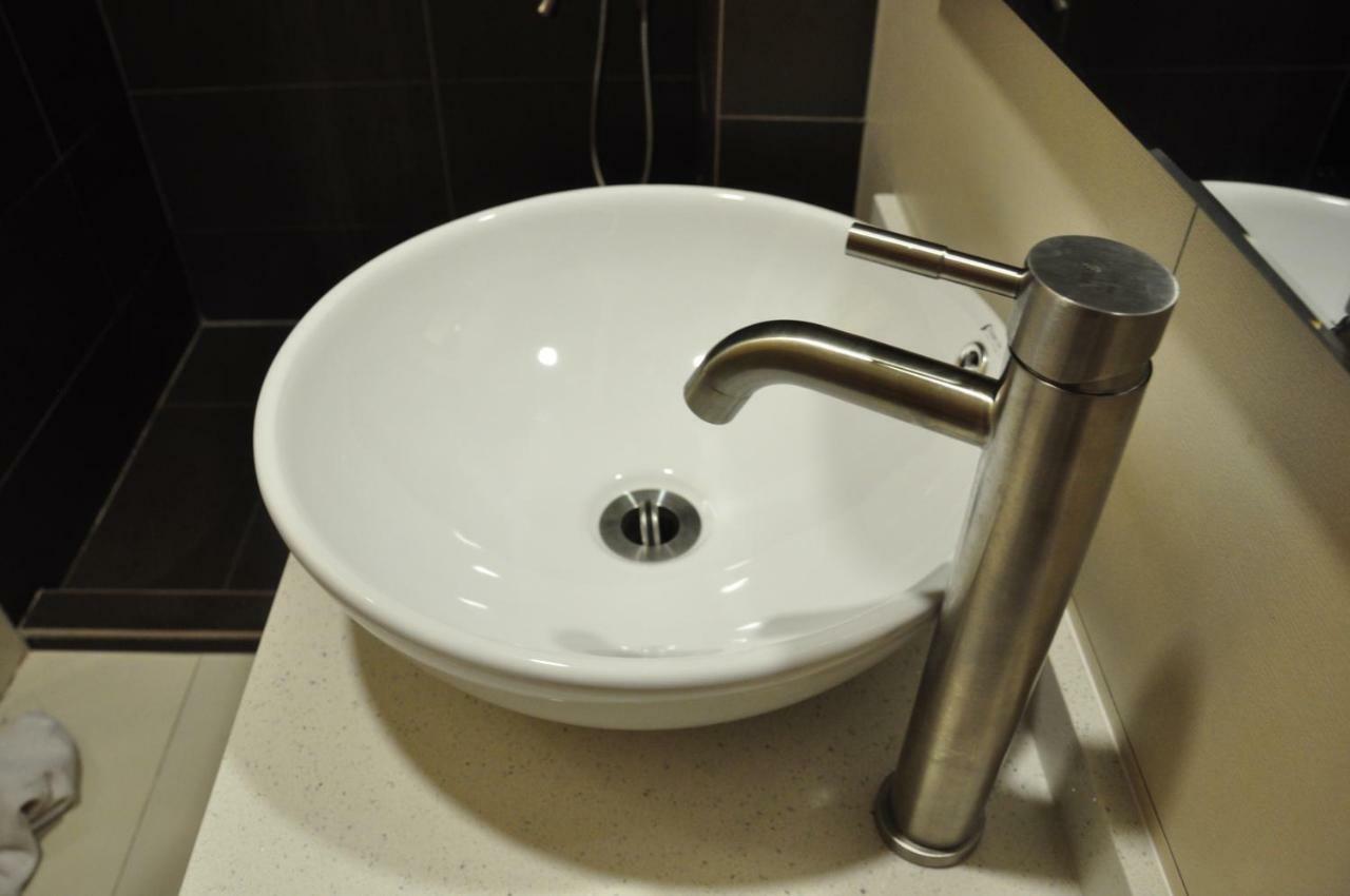 Frazel Inn Hotel Parit Buntar Kültér fotó