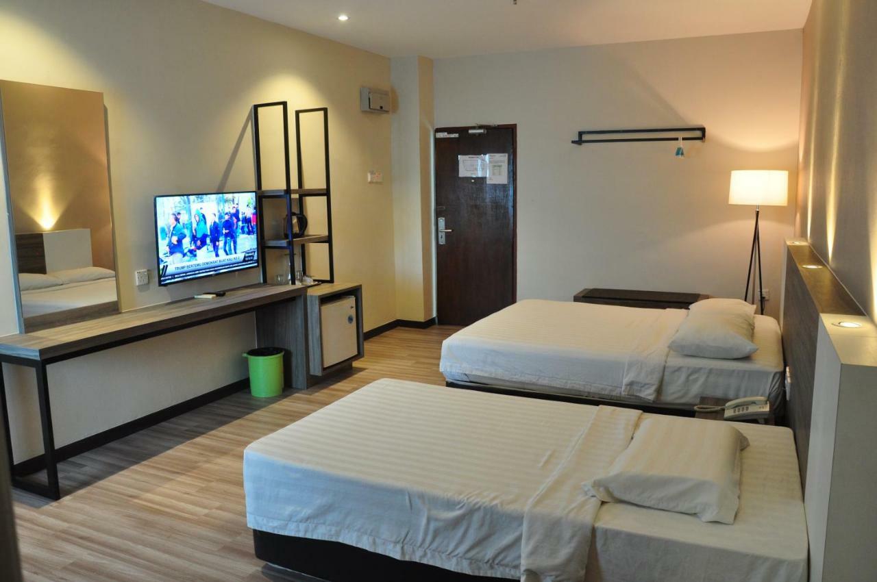Frazel Inn Hotel Parit Buntar Kültér fotó