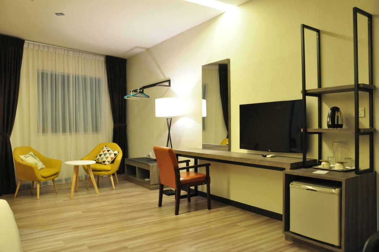 Frazel Inn Hotel Parit Buntar Kültér fotó