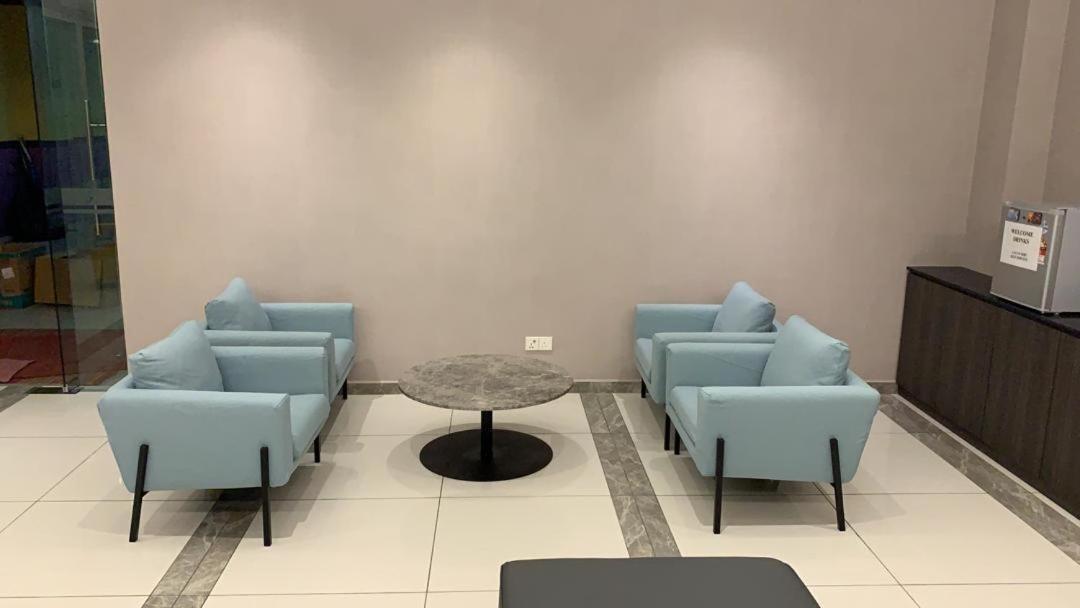 Frazel Inn Hotel Parit Buntar Kültér fotó